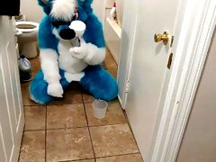Fizzy recycles his piss