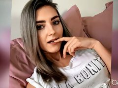 Stunning brunette with big boobs Eva Elfie fucks with her pussy