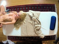 Busty blonde babe made a sextape after her nice massage