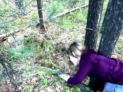 Sucked a Stranger in the Woods to Help Her - Public Sex